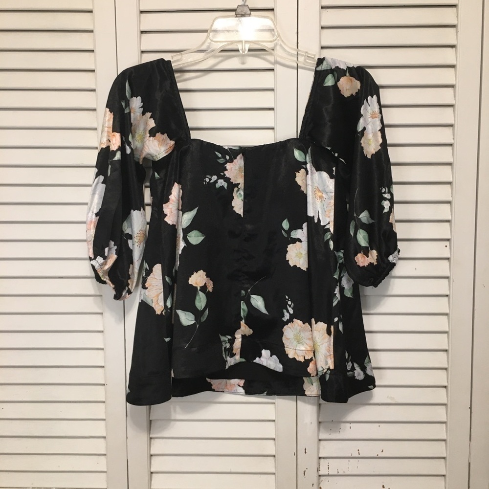 We Are Kindred Floral Satin Blouse Size 0 - Picture 6 of 13